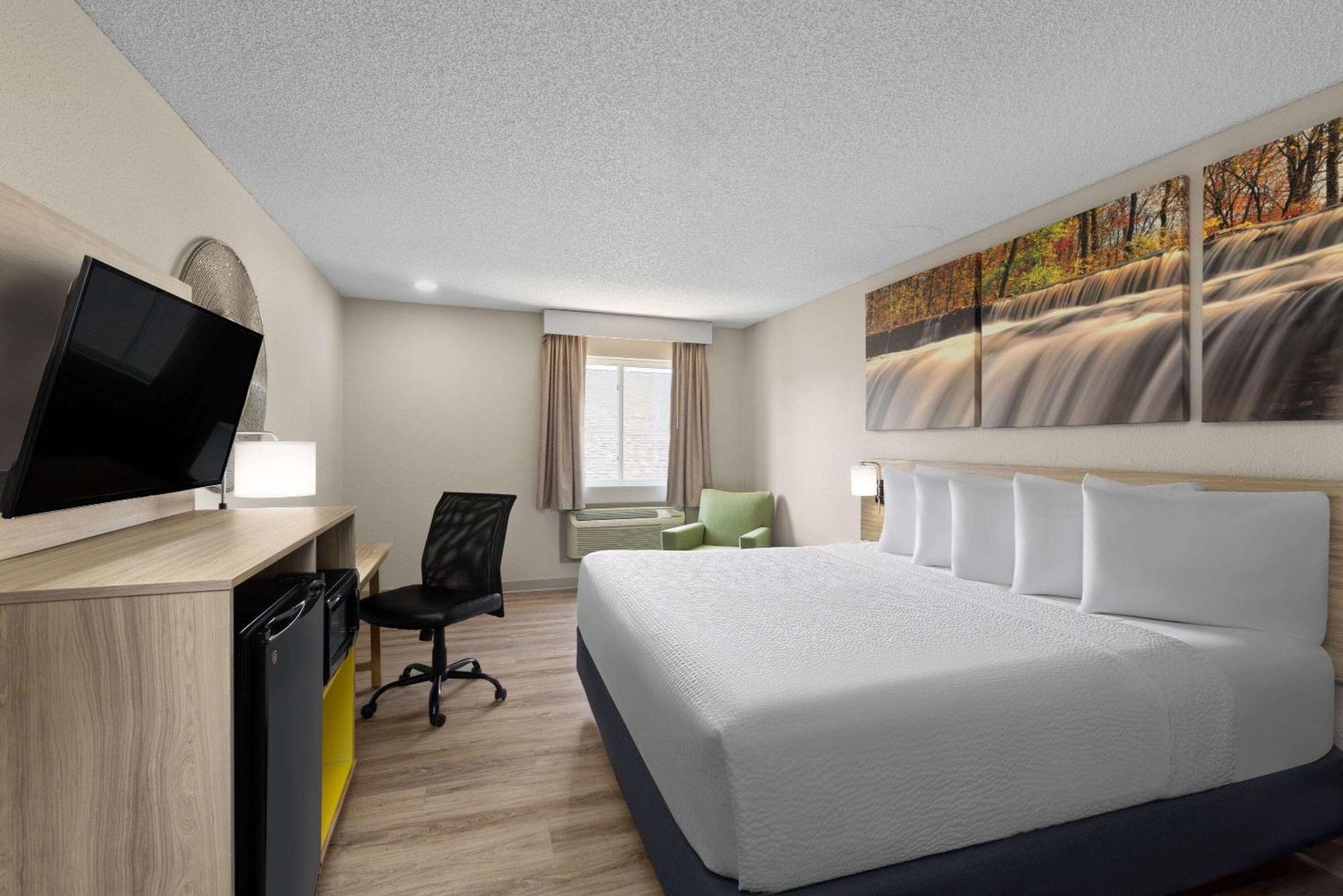 Days Inn By Wyndham Carthage Eksteriør bilde