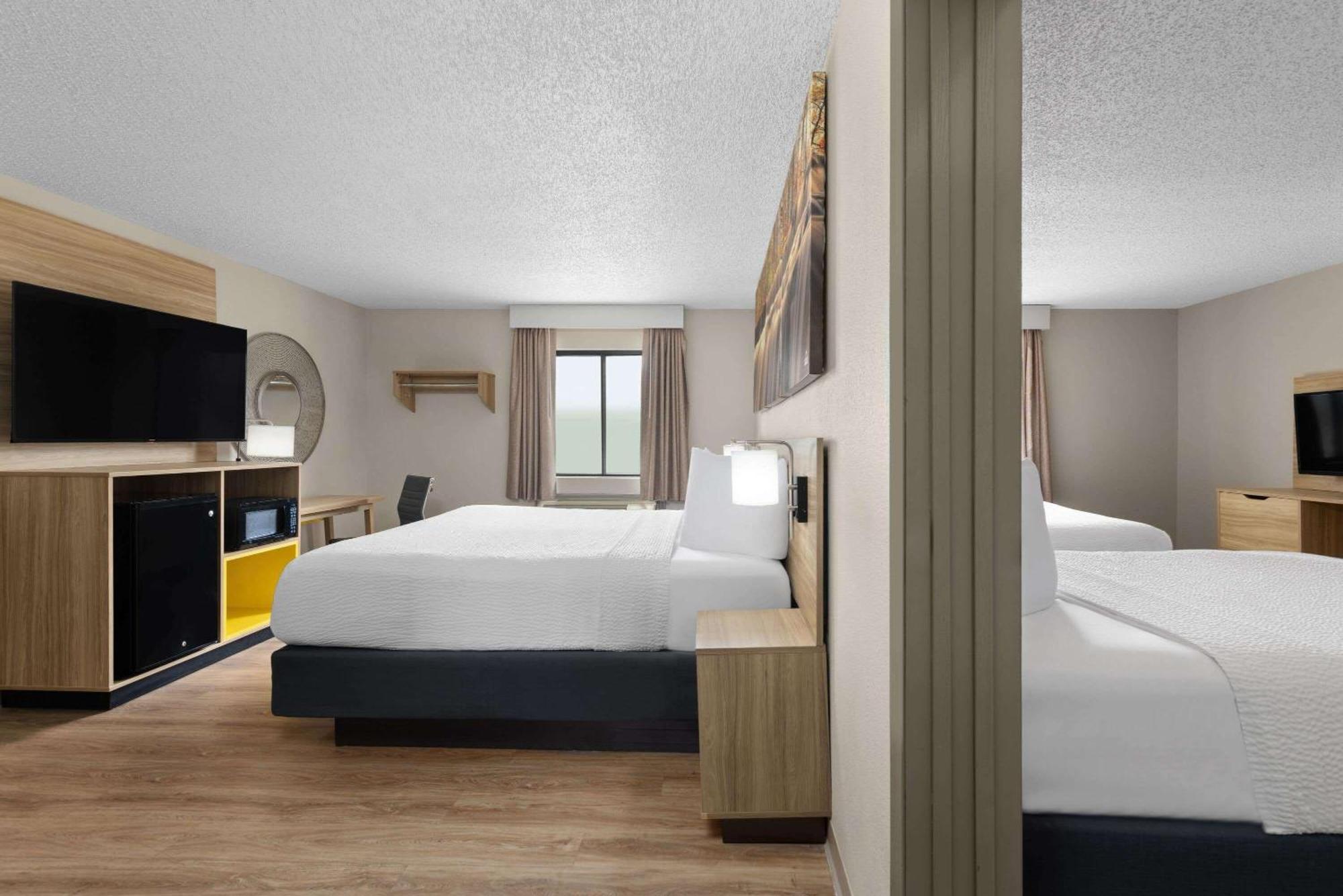 Days Inn By Wyndham Carthage Eksteriør bilde